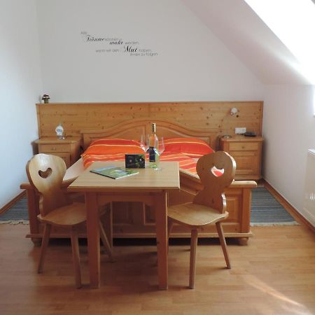 ארנהאוזן Weingut Gaestezimmer Gruber מראה חיצוני תמונה